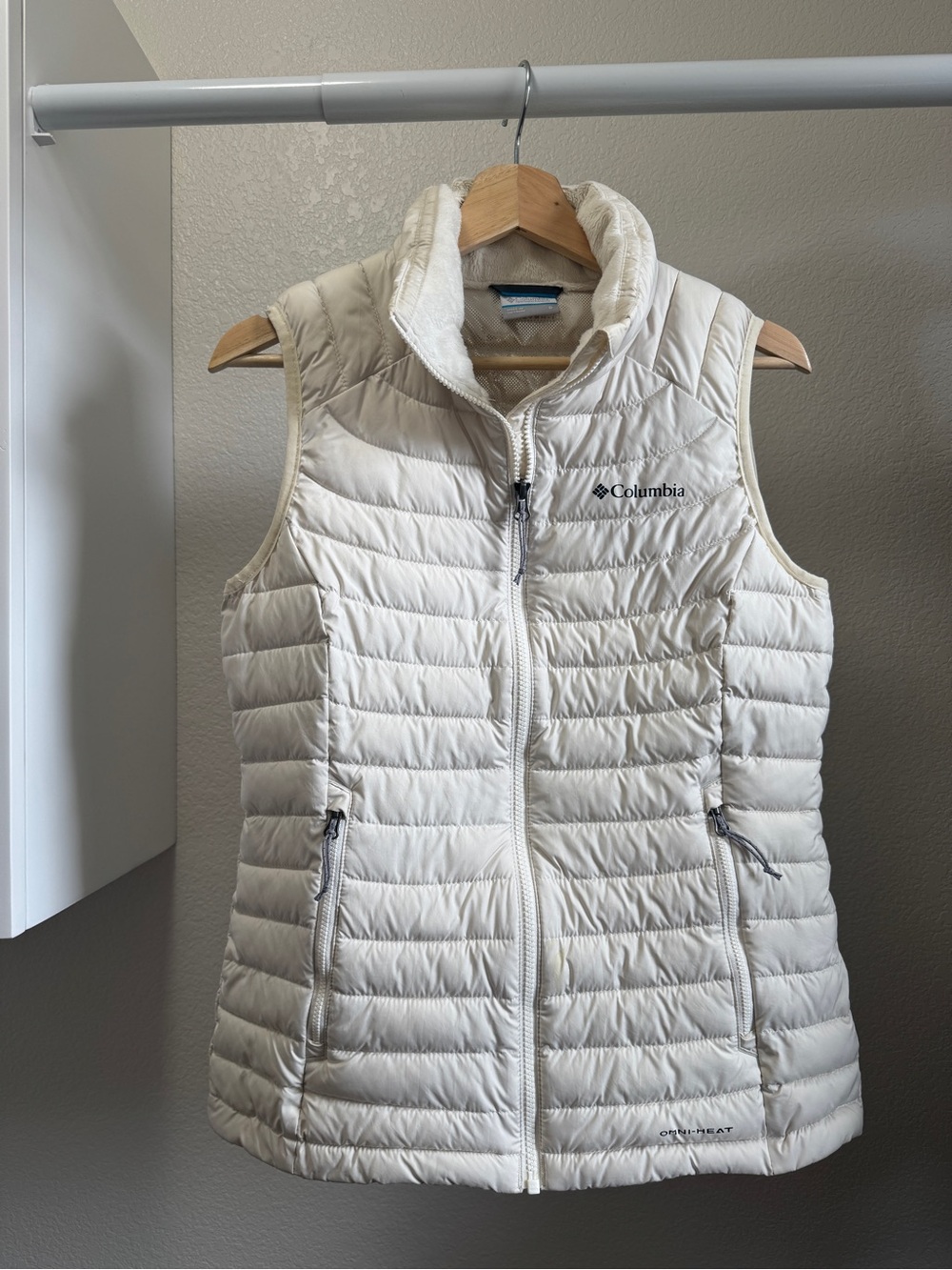 Columbia Women's Cream Quilted Insulated Vest